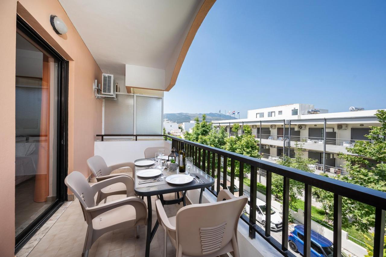 Prestige Holiday Apartments คอสทาวน์ ภายนอก รูปภาพ